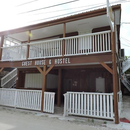 Wild Panther'S Guest House & Hostel Caye Caulker Exterior foto