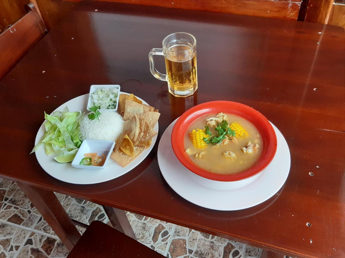 Wild Panther'S Guest House & Hostel Caye Caulker Exterior foto
